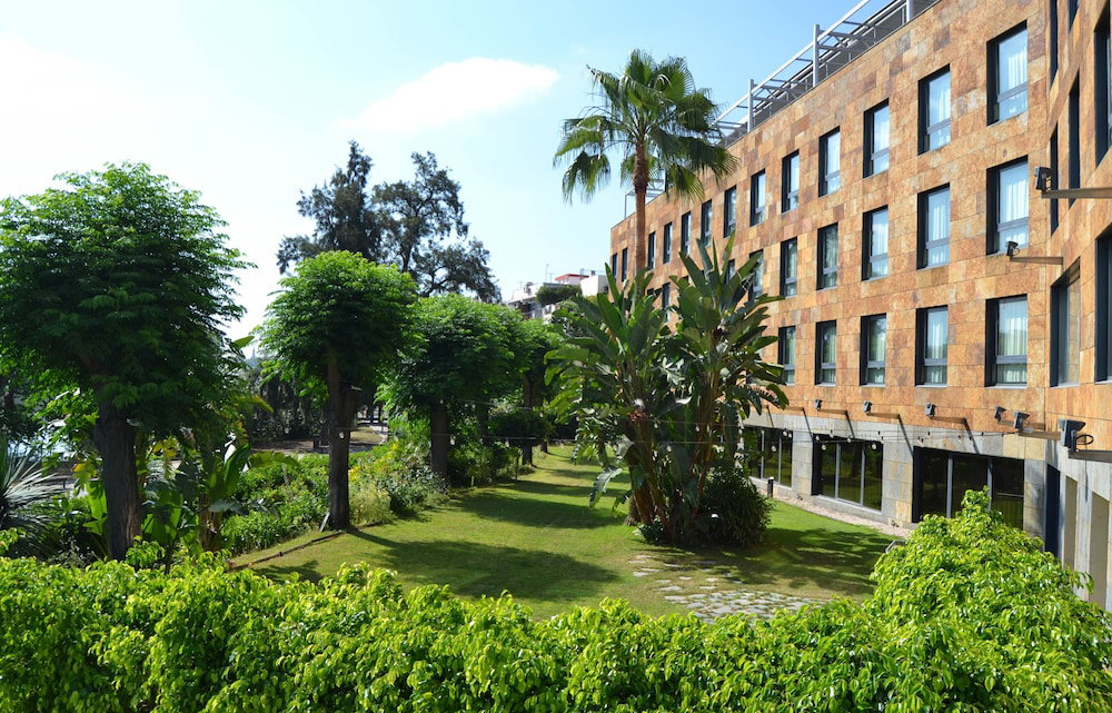 Hotel · Hotel Ribera de Triana - REOPENING!, Camas