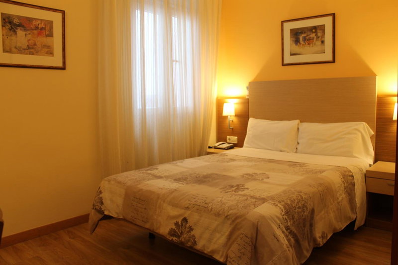 Hotel Mirador Puerta del Sol, Madrid Centro, Spain