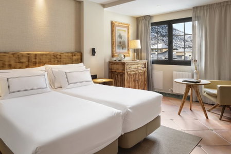 Melia Sol Y Nieve, Zubia, Spain