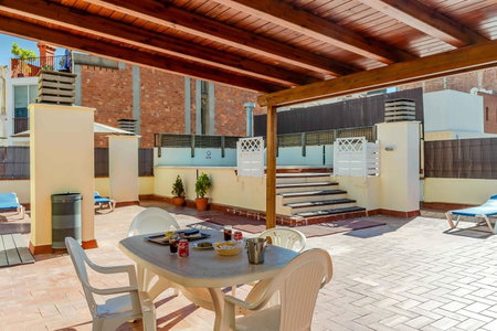 Aparthotel Bertrán, Vallcarca, Испания
