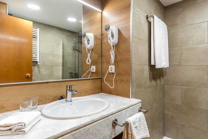 Aparthotel Bertrán, Vallcarca, Испания