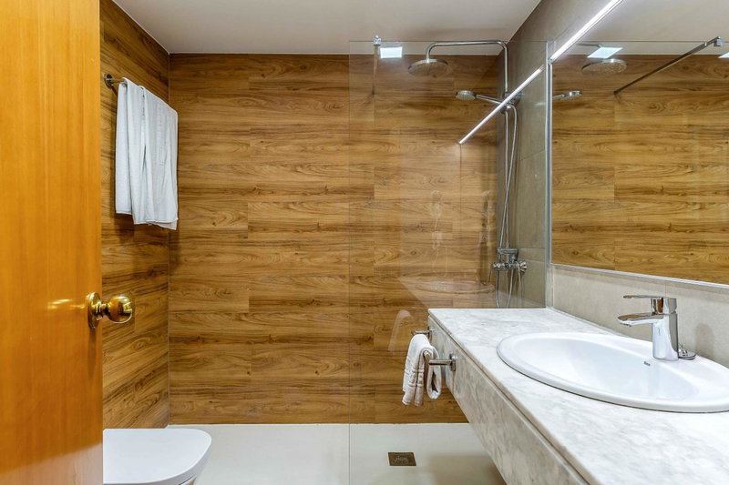 Aparthotel Bertrán, Vallcarca, Испания