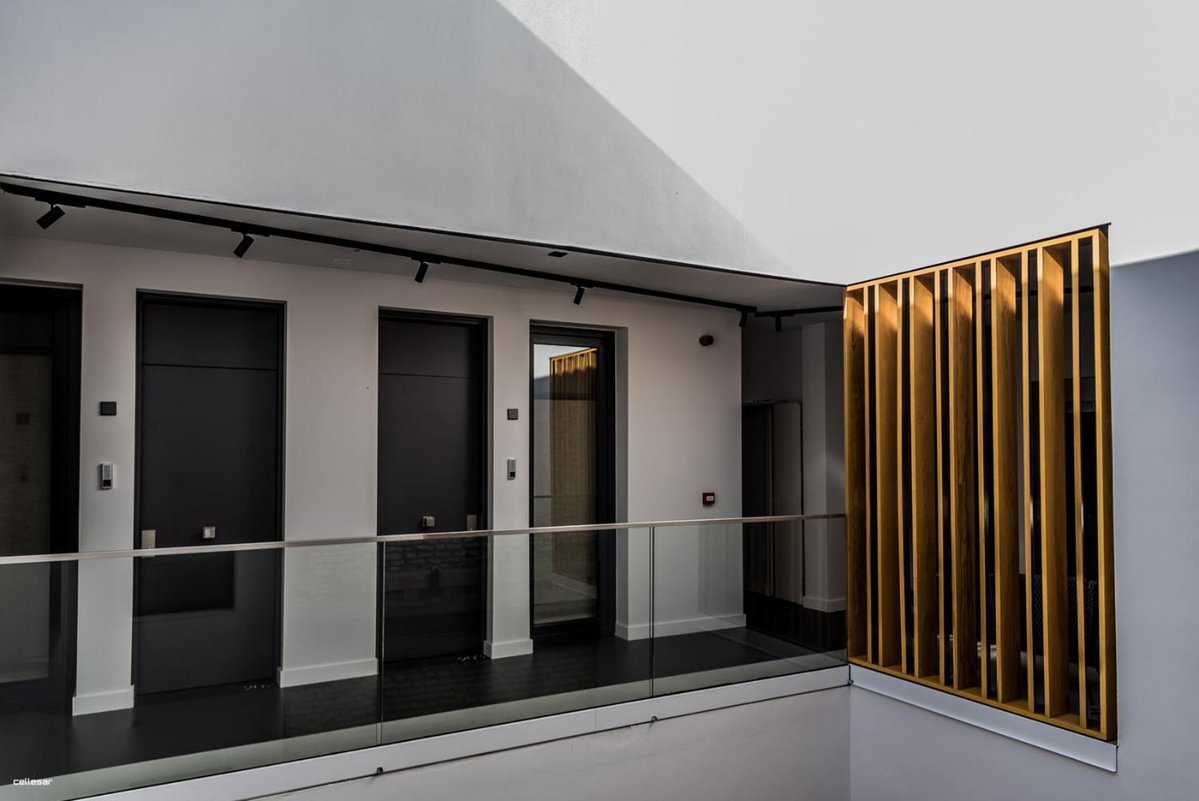 Hotel · Welldone Quality - Crystal pool, Sevilla
