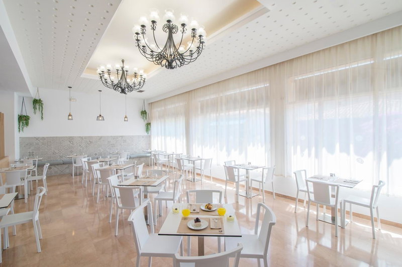 Hotel Lloret Santa Rosa by Pierre & Vacances, Lloret de Mar, Spain