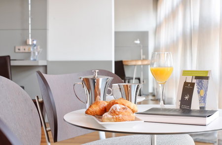 Hotel Reina Petronila, Delicias, Spain