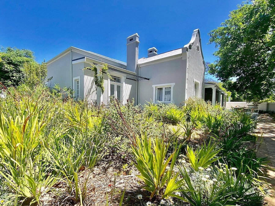 Banhoek Corner Guesthouse, Stellenbosch, South Africa