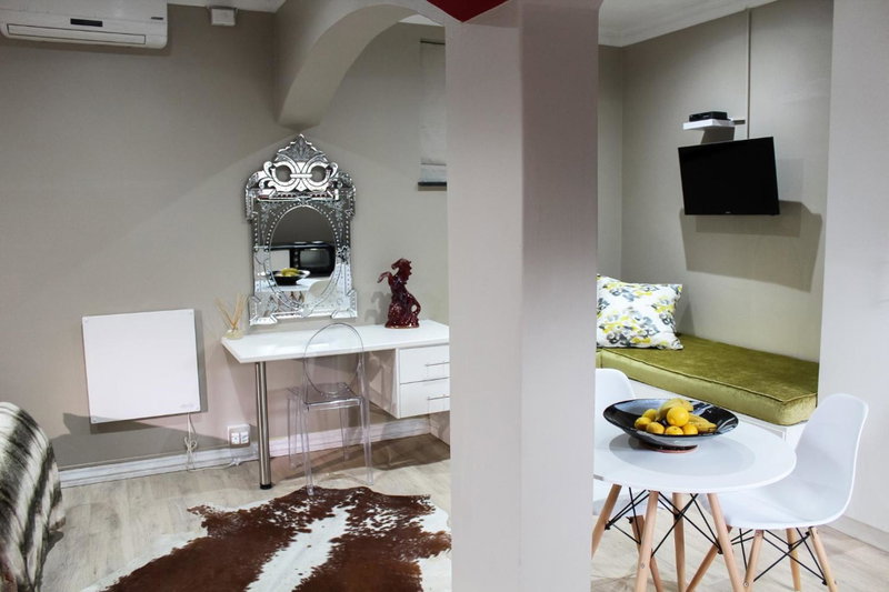 A' Queenslin Guesthouse, Paarl, South Africa