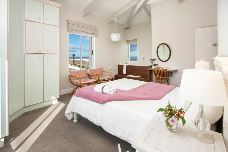 138 Marine Beachfront Guesthouse, Hermanus, South Africa