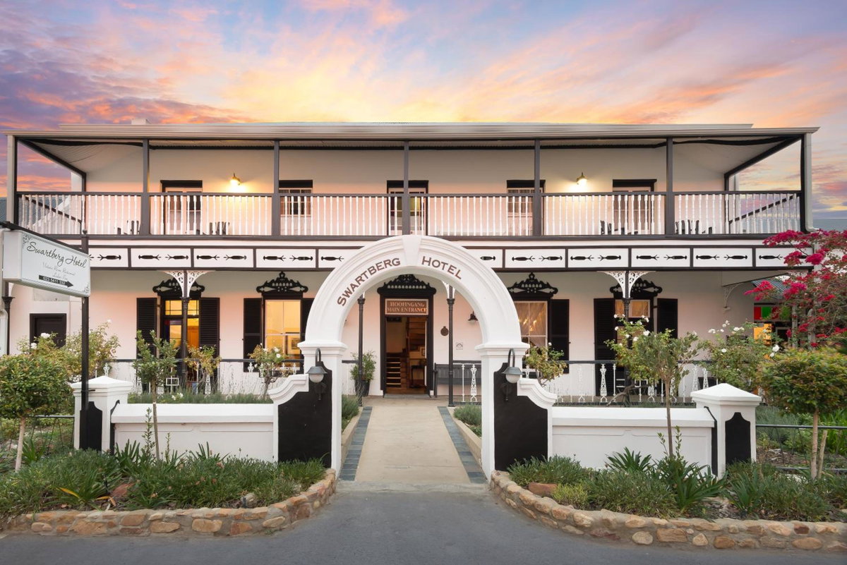 Hotel · Swartberg Hotel, Cork Tree Collection, Prince Albert