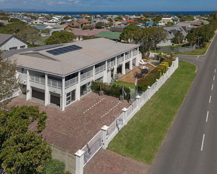 Oude Schuur Boutique Guesthouse, Hermanus, South Africa
