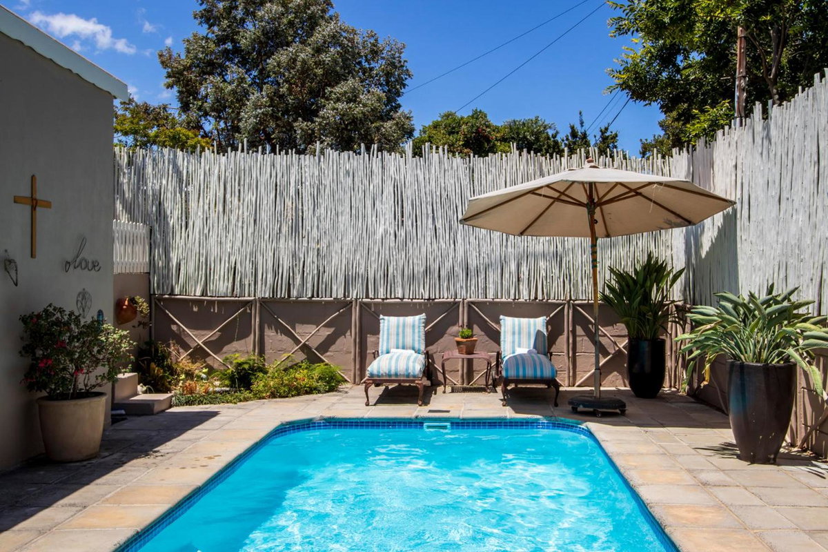 Hotel · The Potting Shed Guest House, Hermanus