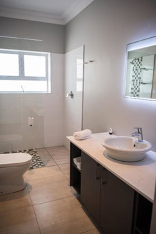 The Whale on Main B&B, Hermanus, South Africa