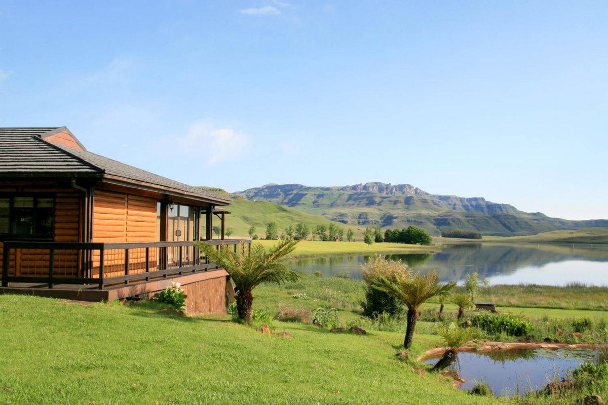 Hotel · Sani Valley Nature Lodges, Himeville