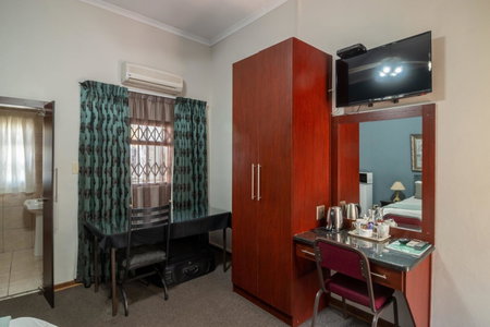 Lala Dene Lodge, Bloemfontein, South Africa