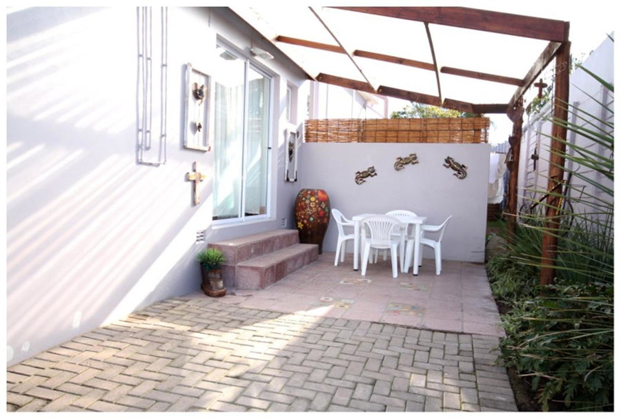 Nahoon Bed & Breakfast, East London, South Africa