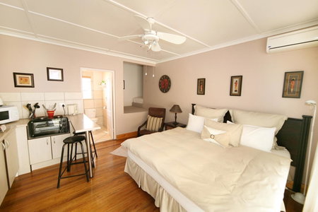 Nahoon Bed & Breakfast, East London, South Africa