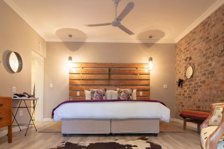 Earthbound Guest House, Oudtshoorn, South Africa