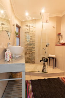 Earthbound Guest House, Oudtshoorn, South Africa