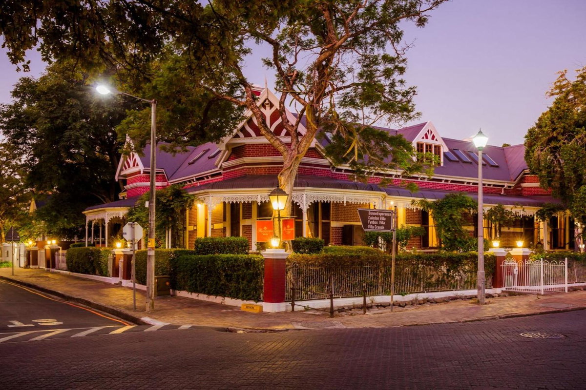 Hotel · Roosenwijn Guesthouse, Stellenbosch