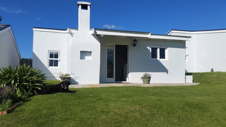 Paul Wallace Wines & Cottages, Grabouw, South Africa