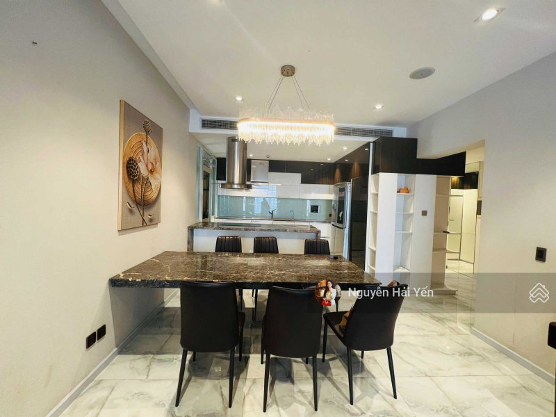 Apartment for rent in Ho Chi Minh City, Vietnam · Saigon Pearl · 3 rooms, 3 baths