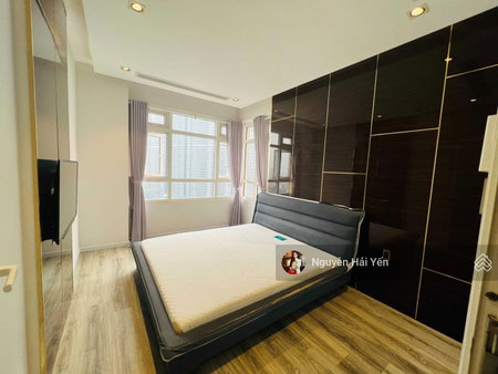 Apartment for rent in Ho Chi Minh City, Vietnam · Saigon Pearl · 3 rooms, 3 baths