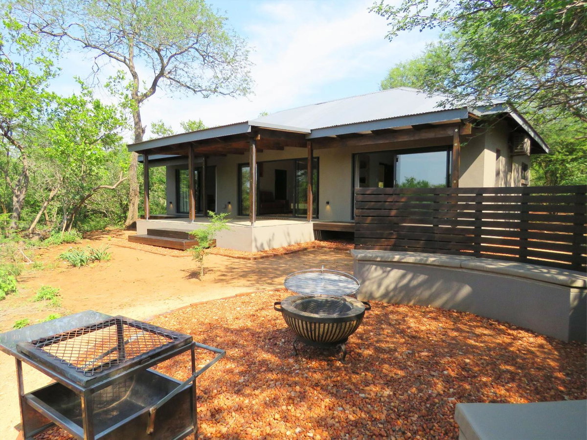 Hotel · Wild Dog Guest Lodge, Hoedspruit