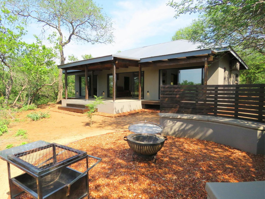 Wild Dog Guest Lodge, Hoedspruit, South Africa
