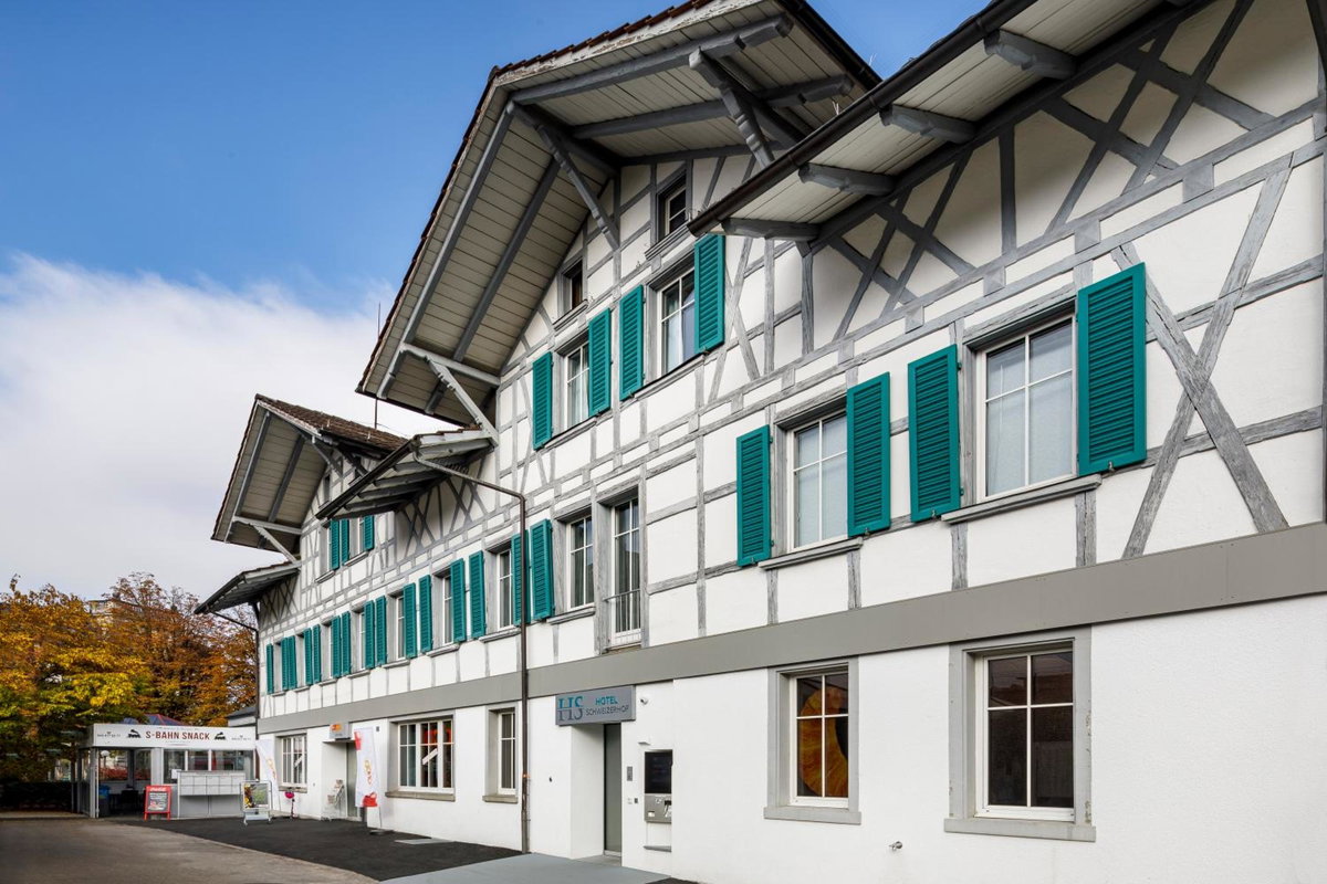Hotel · Hotel Schweizerhof, Wetzikon