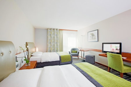 Mövenpick Hotel Zurich Airport, Kloten, Швейцария