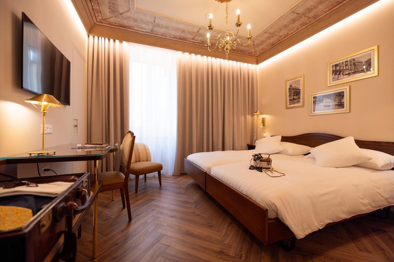 International au Lac Historic Lakeside Hotel, Lugano, Switzerland