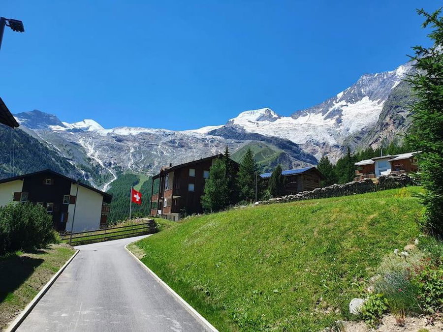 Ski-in cosy studio, Saas-Fee, Switzerland