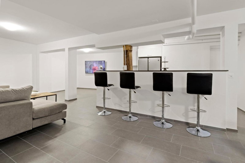 GUEST HOUSE HERMES Contactless Self Checkin, Zuerich (Kreis 10) / Hoengg, Switzerland