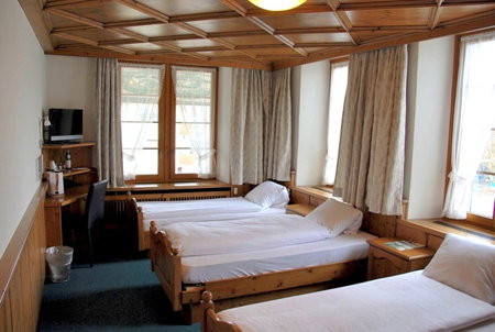 Hotel zum Kreuz, Suhr, Switzerland