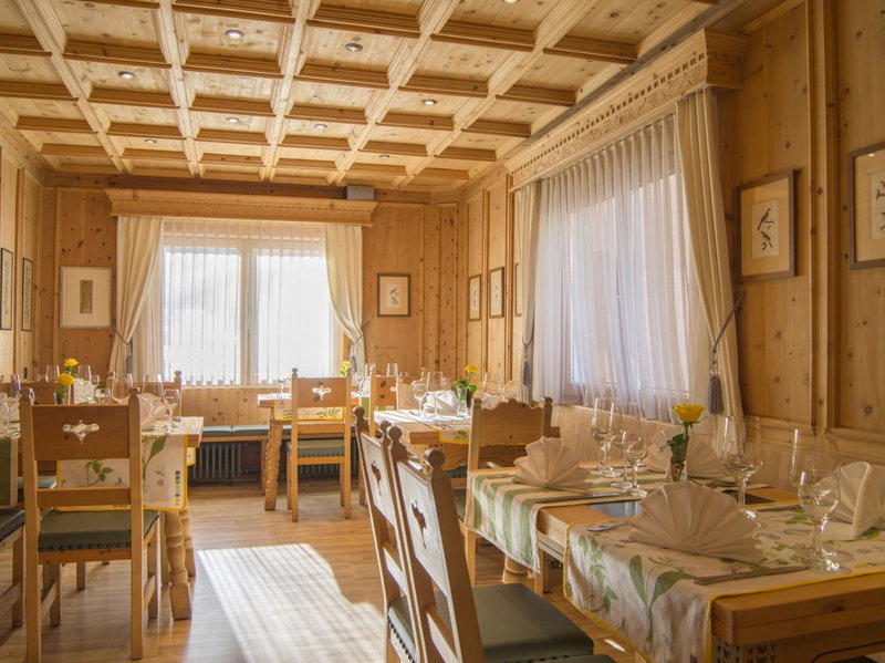Hotel Alpina, Zernez, Швейцария