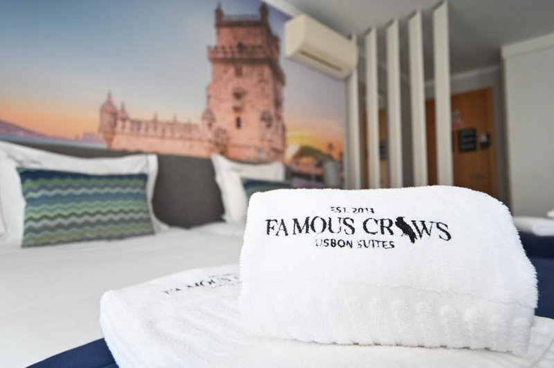 Famous Crows Lisbon Suites, Alges, Portugal