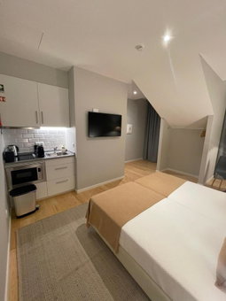 PIER HOUSE Accommodation, Funchal, Portugal