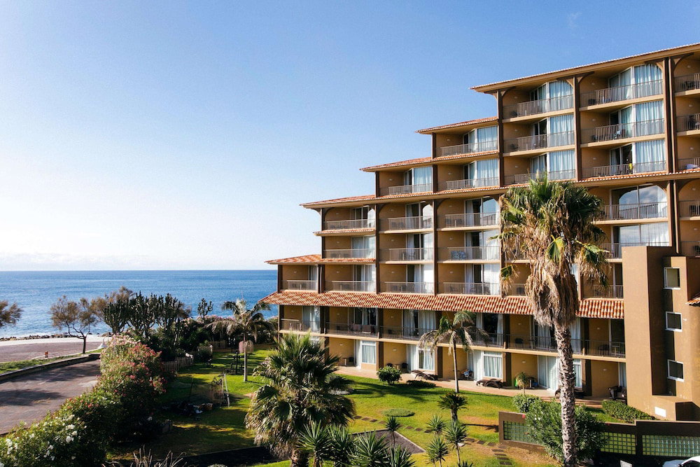Hotel · The Views Oasis - Family Friendly, Canico