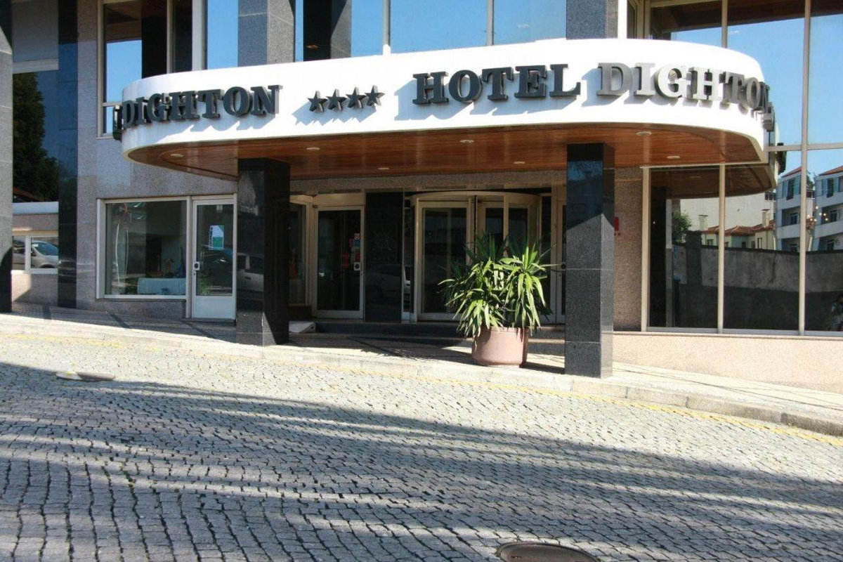 Hotel · Hotel Dighton, Sao Joao Da Madeira