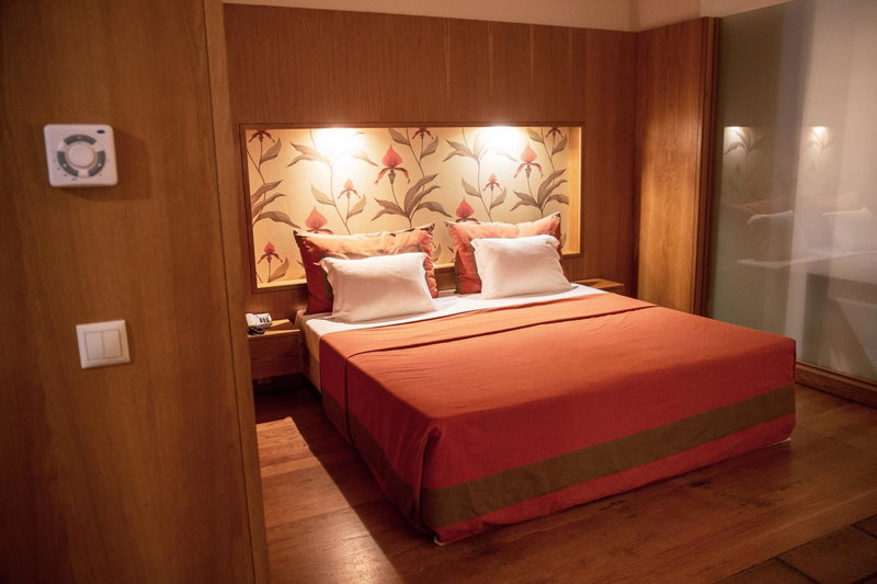 Apartamentos Turisticos Atlantida, Funchal, Portugal