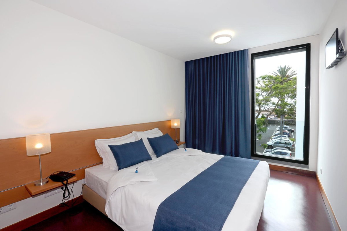 Room & Go by Lince, Portugal
