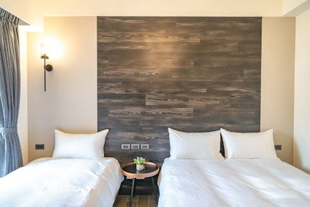 Otis Inn (Certificate No.: 2531, 2541, 2555, 2556), Hualien City, 台湾