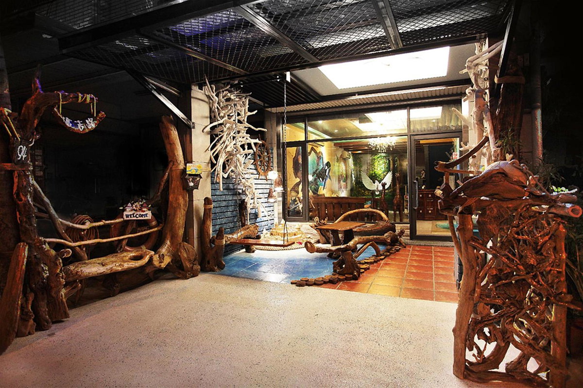 3D Sunflower Embossed B&B Self check-in, Taiwan