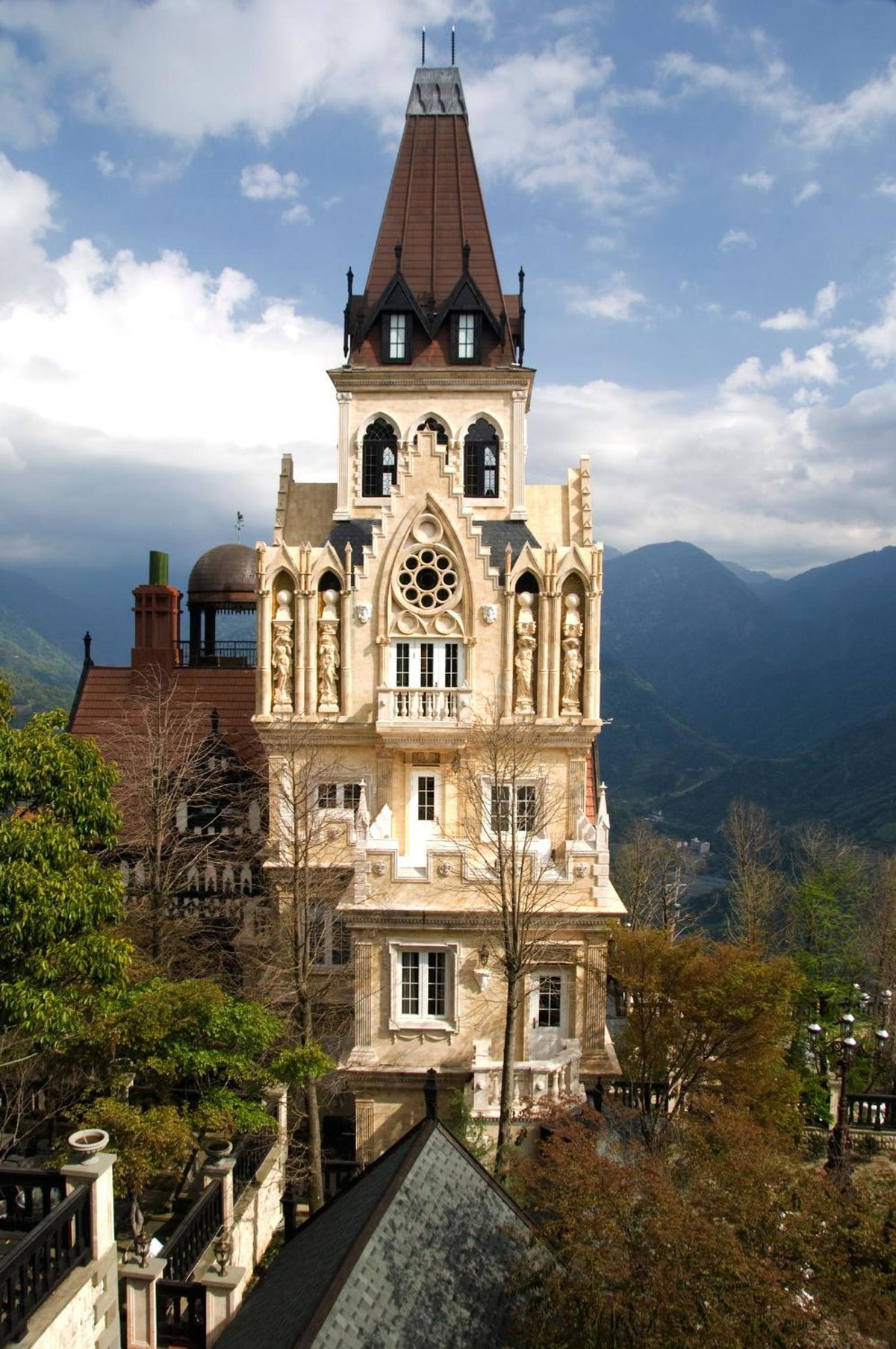 Hotel · The Old England Manor, Puli