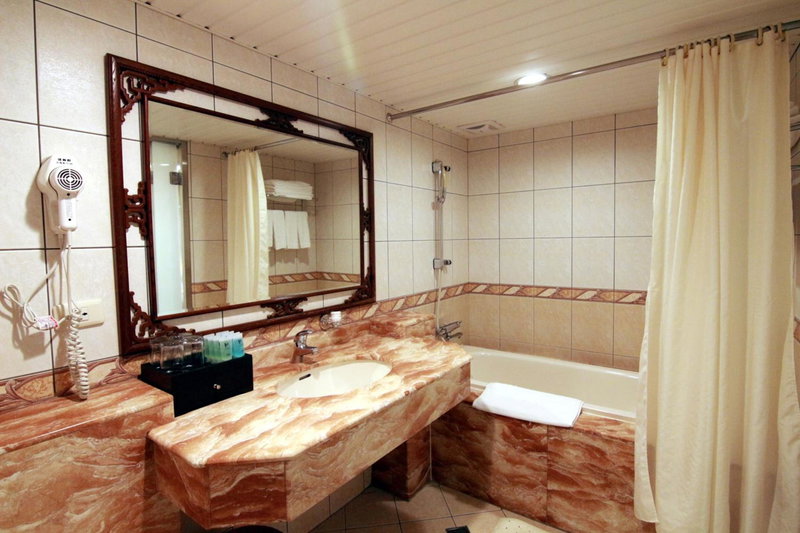 Hi-YES HOTEL TAOYUAN, Bade, Taiwan