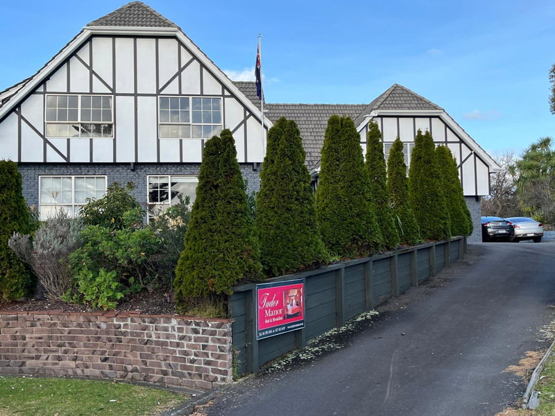 Tudor Manor Bed & Breakfast, Paraparaumu, New Zealand