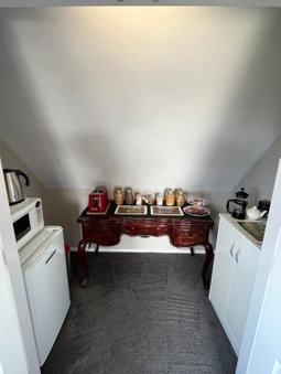 Tudor Manor Bed & Breakfast, Paraparaumu, New Zealand