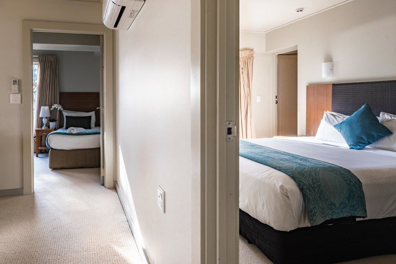Ocean Breeze Hotel, North Shore, New Zealand