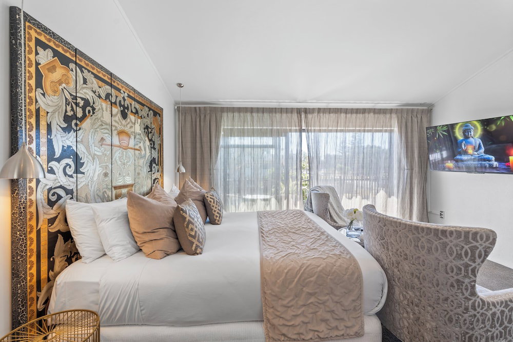 Orewa Beachcomber, New Zealand