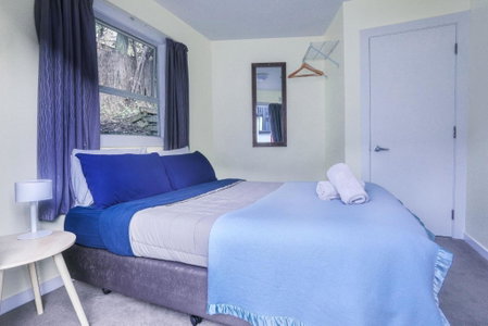 Aspen Lodge Backpackers, Queenstown, New Zealand
